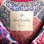 Vera Bradley  Scrub Top Women’s Sz Small Pink Floral Patchwork Nursing Medical‎ Photo 2