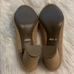 Vionic  Elegant Tan Women's Block Heel Shoes size 7 excellent condition Photo 9