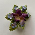 VINTAGE 50’s Flower Pin Made In England Bone China Garden Brooch violets Purple Photo 1