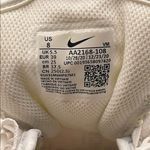 Nike Athletic Shoes White and Pink Modern Design Photo 4