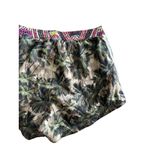 Adidas  Women’s Tropical Print Workout Shorts Size Medium Photo 1