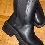Target women leather Boots Photo 1