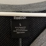 Reebok Women’s  Crewneck Sweatshirt Size L Photo 2