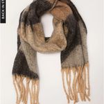 VICI Scarf Photo 2