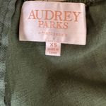AUDREY PARKS Elegant Green Wide Photo 3