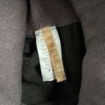 Yelete  leg wear.  Very High waisted leggings.  One size.  Grey. Photo 3