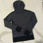 Nike Therma-Fit Big Swoosh Hoodie Grey Scuba Sweatshirt Women’s XS Athleisure Photo 4