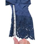 Avenue  Womans Crochet Blouse Blue Sz 22/24 NWT Photo 7