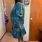 Venus peacock stretch v-neck short sleeve blouse flowy bottom size M Photo 3