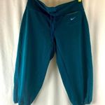Nike teal Dry-Fit athletic capris sweat pants size small Photo 0