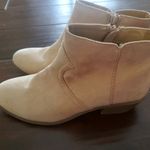 Old Navy  cream Short  boots size 8 Photo 0