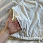 Lululemon  CROPPED WHITE LIGHTWEIGHT HOODIE Photo 3