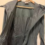 Athleta  Overcloud Jacket Womens Navy Hood Nylon Zip Front Pocket Caped Size S Photo 7