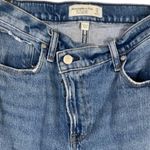 American Eagle Abercrombie & Fitch Curve Love The 90s Straight Ultra High Rise Jeans Photo 1