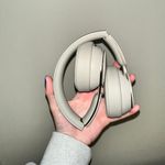 Beats Solo Pro Noise Cancelling Headphones Photo 3