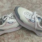 Puma  Women's White and Pink Sneakers Photo 0