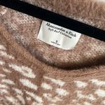 Abercrombie & Fitch A&F Fuzzy Cheetah
Eyelash Sweater Sz Sm Bin J Photo 4