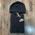 Nike  Woman’s Marathon Hoodie Photo 3
