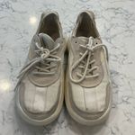 UGG  LA Cloud Low Top Cream Sneaker Shoe Size 10 Photo 1