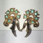 Elegant Vintage Gold Tone and Blue CZ Floral Screw Back Earrings Photo 0