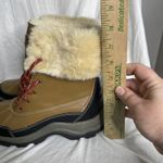 Clarks  Mazlyn Arctic Womens Sz 7.5 Duck Boots Brown Insulated Faux Fur Photo 3