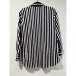 Chico's NEW  Shirt Womens Small No Iron Chic Stretch Workwear Quiet Luxury Career Photo 1