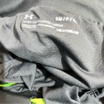 Under Armour short size Small : Box H: Photo 6