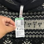 Papaya Sweater Holiday Pattern Photo 3