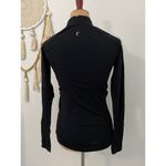 Zyia  long sleeve size medium Photo 3