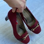 Karen Scott  NWOT maroon pumps. Photo 3