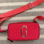 Guess hot pink satchel bag Photo 0