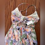 ASTR the label BLYTHE FLORAL PLISSE MIDI DRESS Photo 13