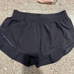 Lululemon Hotty Hot Short 2.5” Photo 0