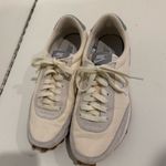 Nike Sneakers Photo 3