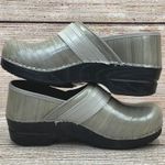Sanita Gray Patent Leather Clogs Slip Resistant Nurse Shoes Size EU 37 US6.5 Gray Photo 4