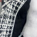 Chick woman’s size small Black and White Geometric Blazer Photo 7