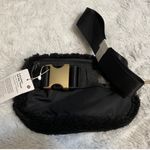 Lululemon Everywhere Belt Bag FLEECE Sherpa Crossbody Waist Hip Fanny BLACK  NEW Photo 3