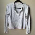 Aritzia Denim Forum The Gia Henley Thermal Longsleeve Waffle Top in White Sze S Photo 0