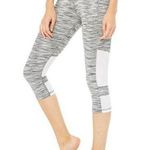 Alo Yoga Leggings M Oasis Capri in White Space Dye /White Athletic Athleisure Photo 0