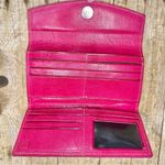 NEW Pink Leather Hand Tooled Embossed Made in Mexico Wallet Clutch Fold Open Photo 2