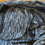 Athleta Women’s XXS Heathered Gray Long Sleeve Mock Neck Zip Athletic Top Photo 7