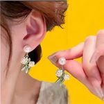 1 Pair Delicate Decor Dangle Zinc Alloy Earrings With Faux Pearl And Flower Desi Gold Photo 1