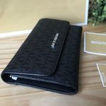 Michael Kors Wallet Photo 2