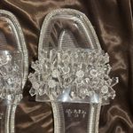 Mudd SLIDE/SANDALS CLEAR CRYSTAL EMBELLISHMENT SILVER SPARKLE TRIM
FUN & STYLISH Photo 2