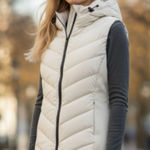 ZARA NWOT  | Ecru | FITTED HOODED PUFFER VEST JACKET 8073/047 ZIPEER POCKET SKI Photo 0