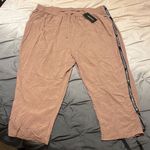 Pretty Little Thing NWT Plus Stone Casual Cropped Pants XXXL Photo 4