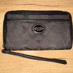 Coach Wristlet‎ Wallet Zip Close Card Slots Photo 1