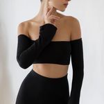 Oh Polly Renata long Sleeve Crop Top with matching Leggings with side slit Photo 3