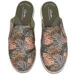 Clarks Women's 7.5 Breeze Shore Mule Olive Green Fern Leaves Photo 2