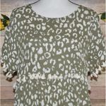 Andree by Unit  Ladies M Leopard Print Olive Green & Cream Rayon Blouse Top Cute Photo 1